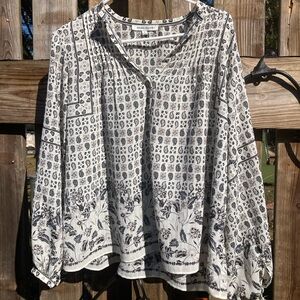 Rose & Olive Black and White Floral Blouse